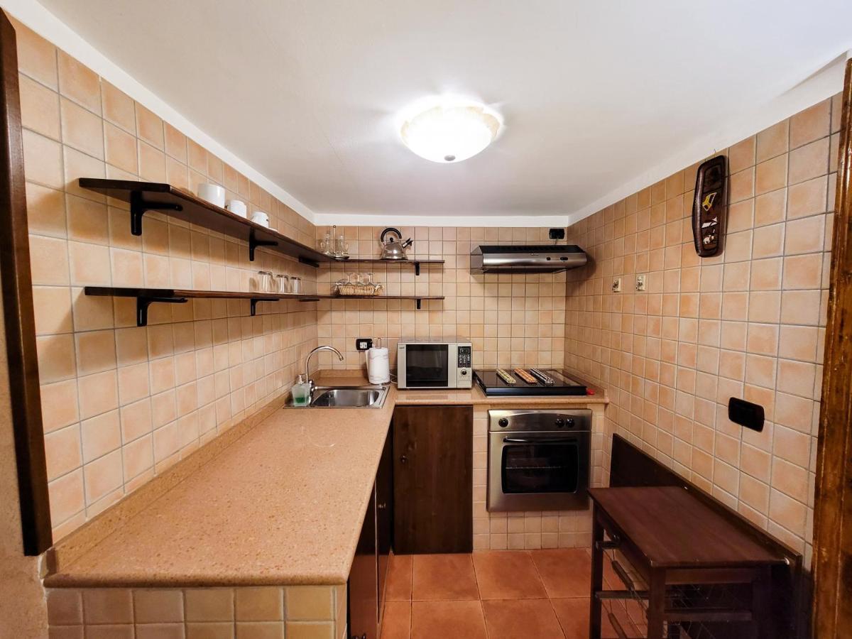 Cozy Classical Residence In The City Center Bari Exteriör bild
